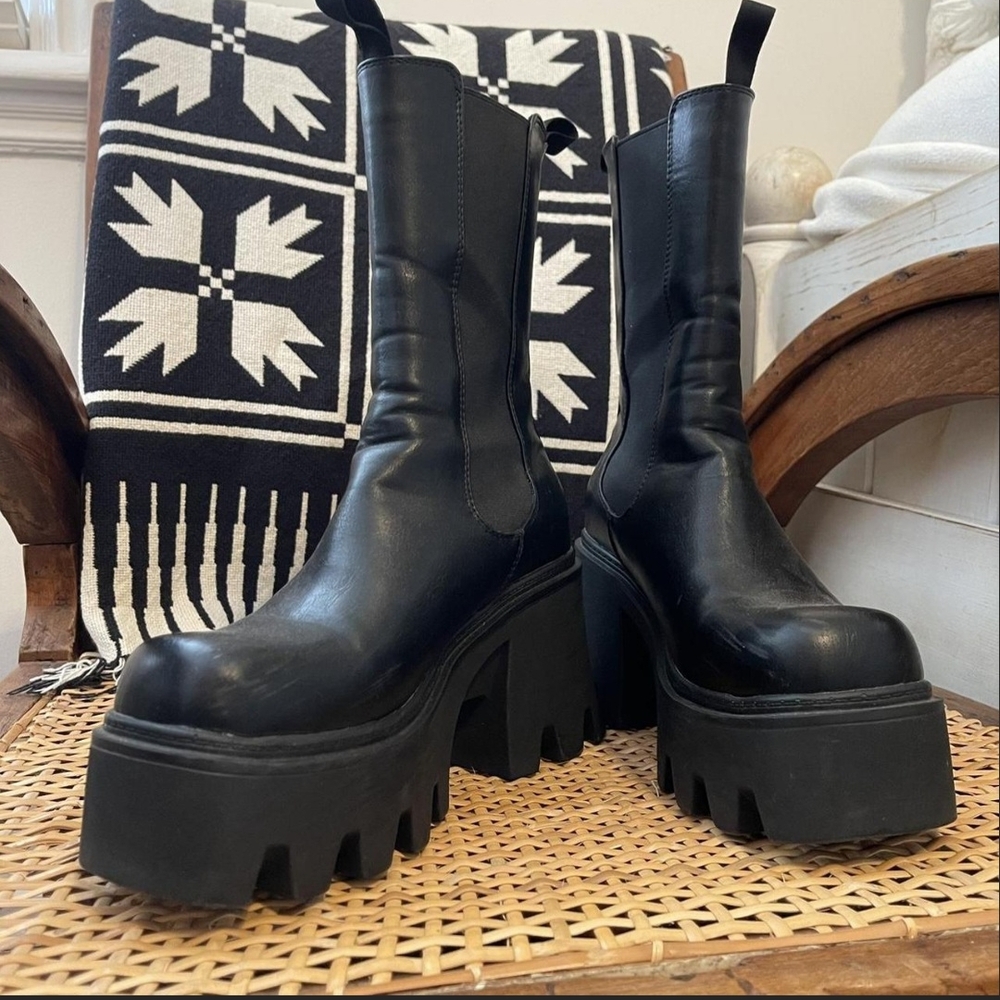 Lamo Black Chunky Combat Boots